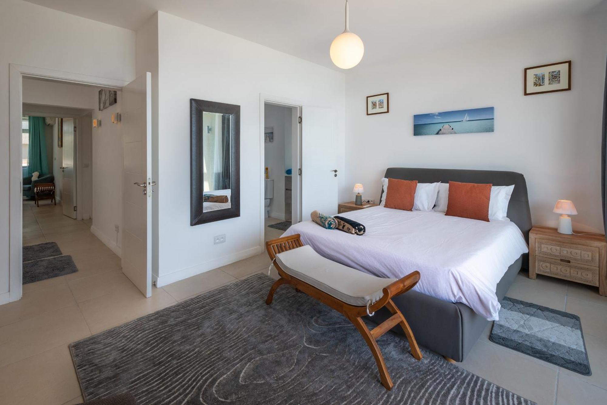 Apartmán Luxury Beachfront Duplex, Coin De Mire View / 3bed