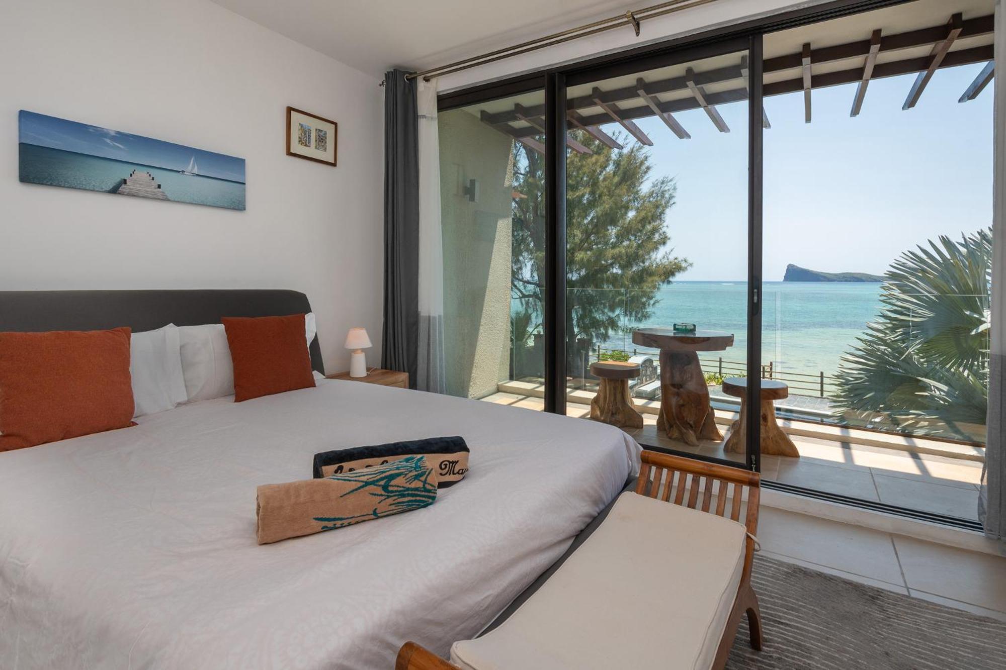 Apartment Luxury Beachfront Duplex, Coin De Mire View / 3bed Cap Malheureux