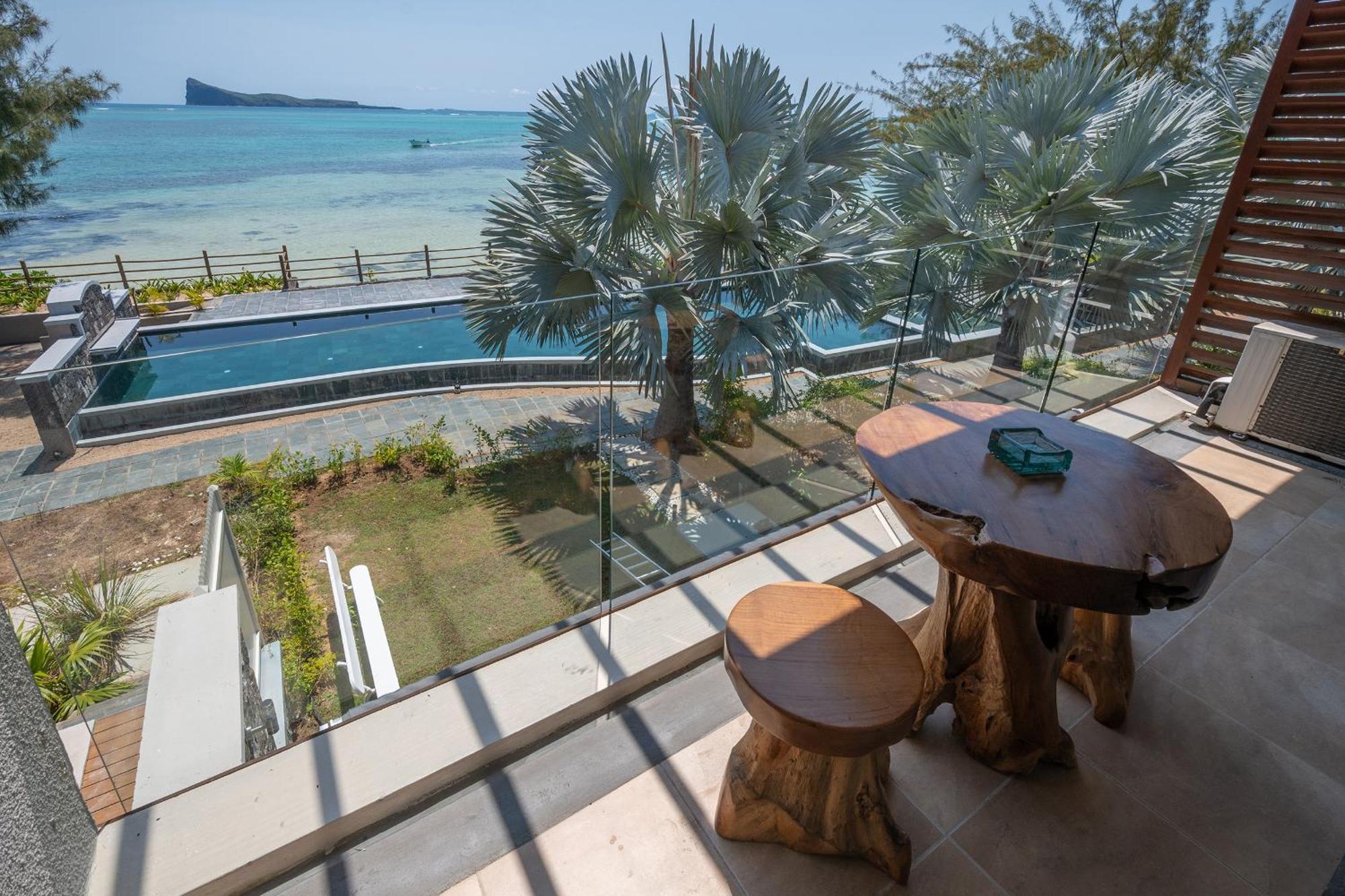 Apartment Luxury Beachfront Duplex, Coin De Mire View / 3bed Cap Malheureux