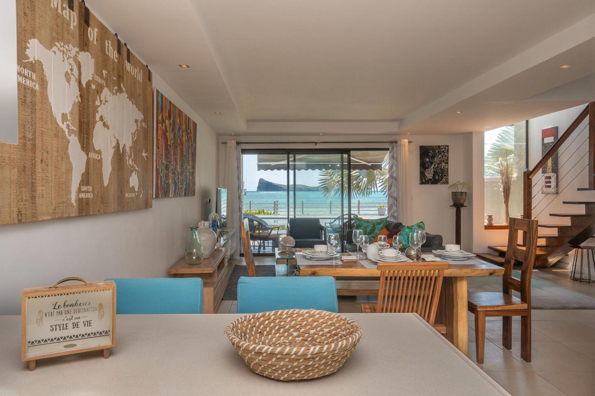 Apartment Luxury Beachfront Duplex, Coin De Mire View / 3bed *
