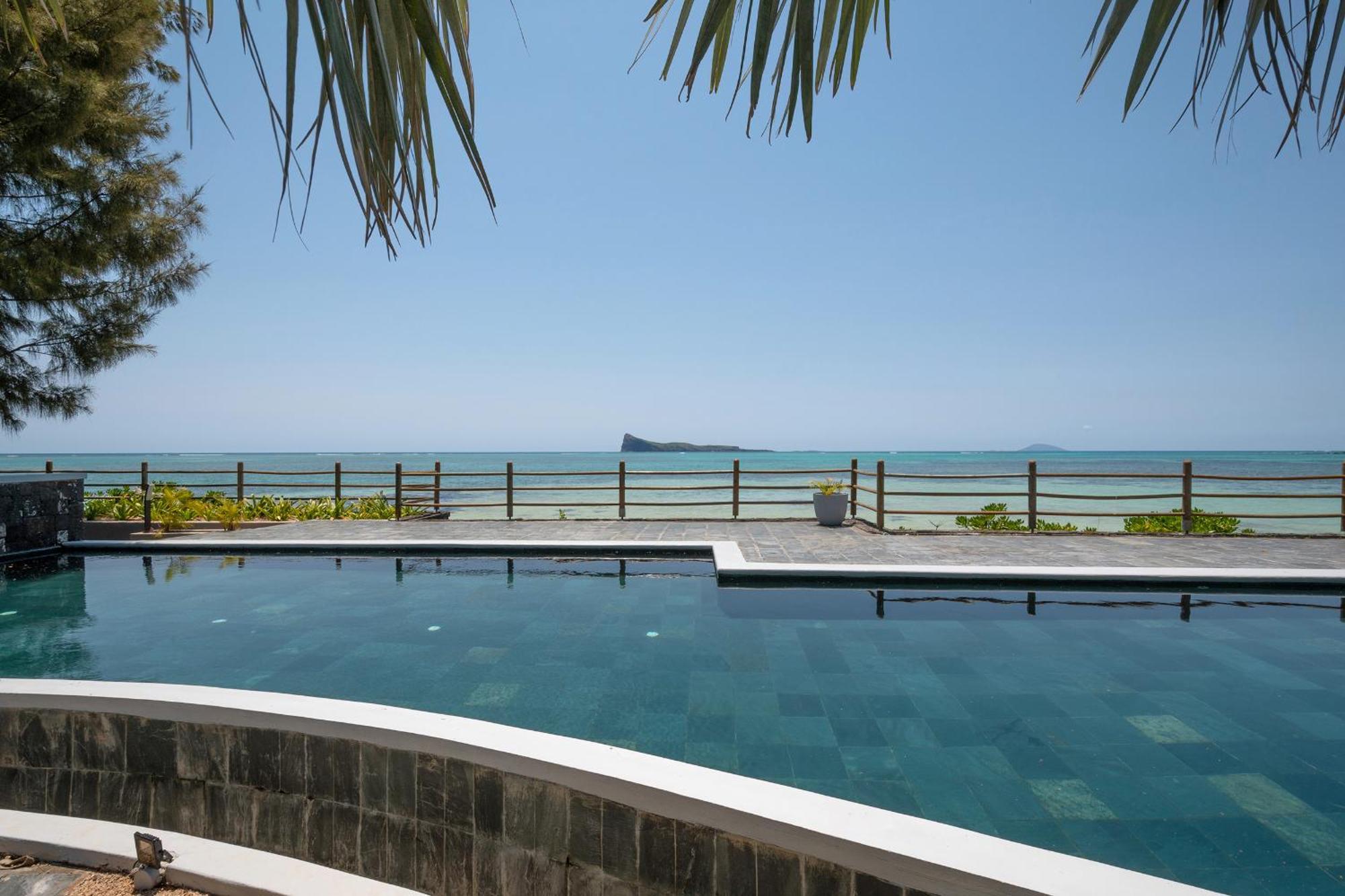Luxury Beachfront Duplex, Coin De Mire View / 3bed Apartment Cap Malheureux