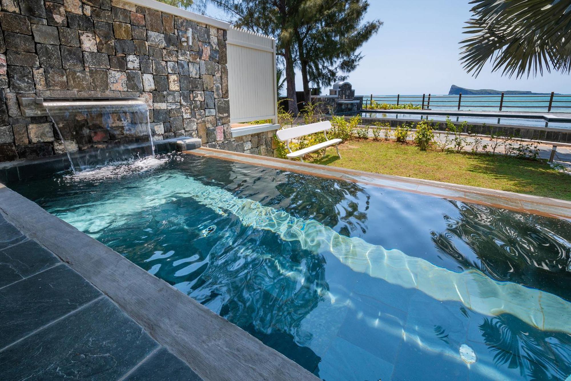 Apartment Luxury Beachfront Duplex, Coin De Mire View / 3bed *